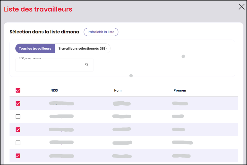 Screenshot that opens when you have access to the dimona list. Button at the top of the page to refresh the list. Two buttons thereunder. The left one to select all employees, which is activated and in blue. The right one to get a list of selected employees. The list that will open shows the NISS number and the name.